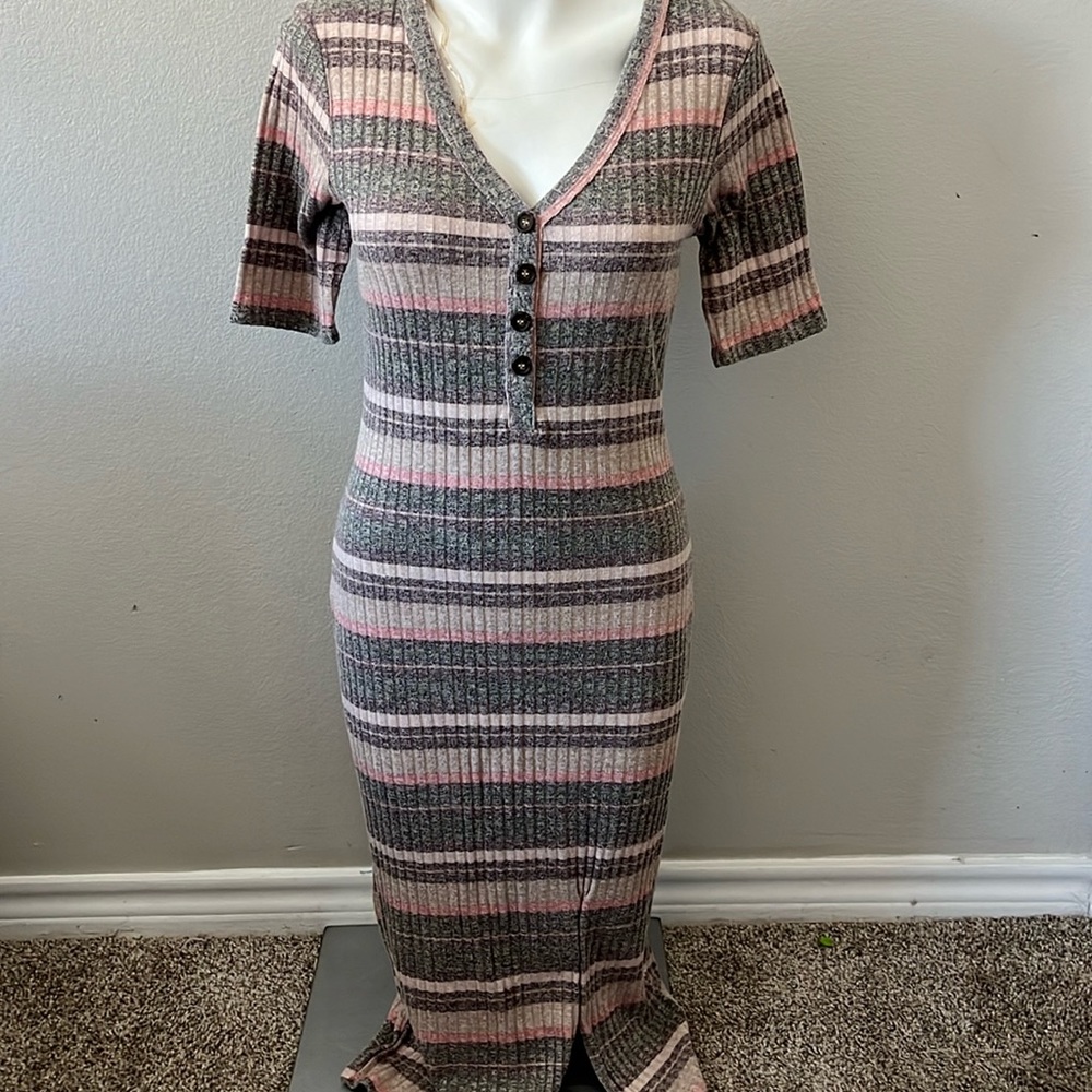Coco & Jaimeson women’s size M dress